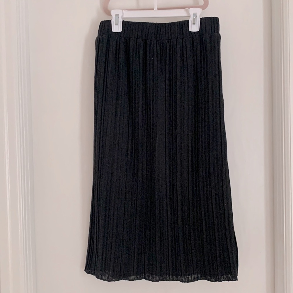 Pleated Black Midi Skirt